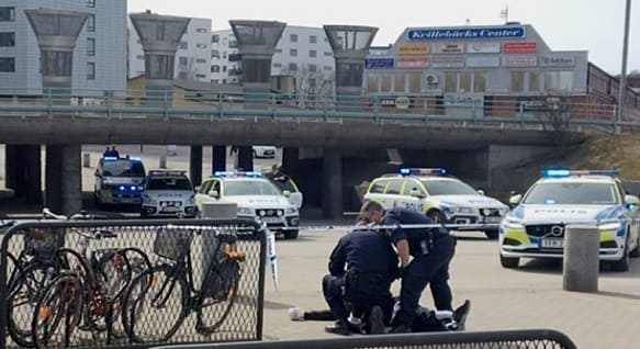 58d7b961 4ee5 4ca0 8df4 a1c876ac435b 1