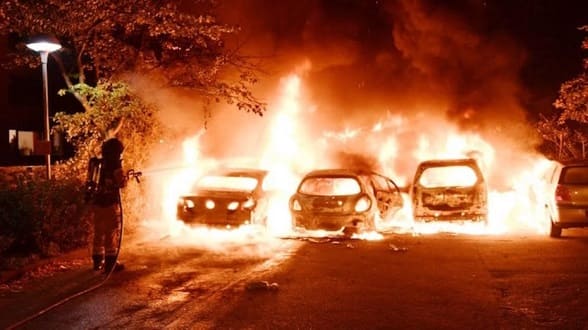 ff7ddd8b 293f 4d57 b7d1 ef9e9398f014 1 1