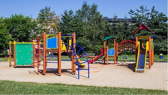 playground 653864 960 720 1 1
