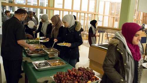 اعتقال أعضاء المجلس التأسيسي لمدرسة الأزهر في ستوكهولم 4 16299190 1914667695437622 5659164805632092790 n 4