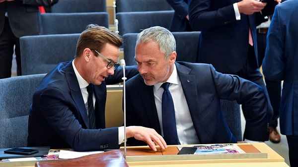 الحزب الليبرالي يعقد اجتماع لمناقشة رغبة الاعضاء بشمال السويد بدعم لوفين و رغبة الاعضاء بالجنوب بدعم المحافظين 1 bd452967 cfed 4356 ba87 845c863eb2ac 5