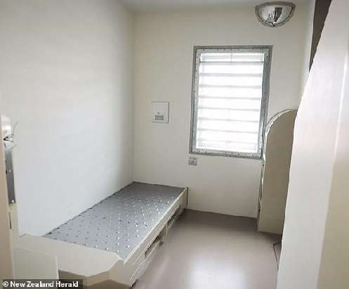 f61deeec 457c 4b71 8e19 8d3296a395d4 3