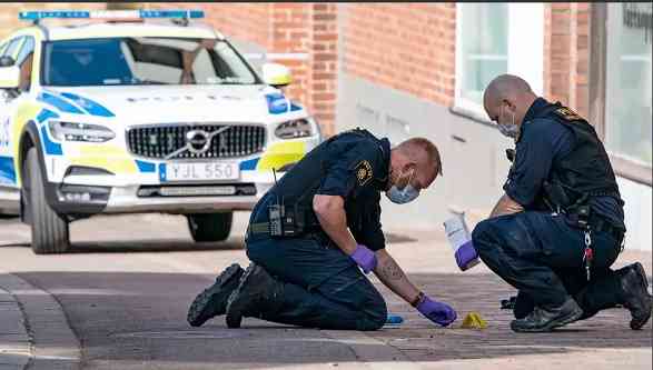 طعن بالسكين لامرأة يهودية في مدينة هلسنبوري والجالية اليهودية تتخوف من تداعيات الحادث 1 66 6