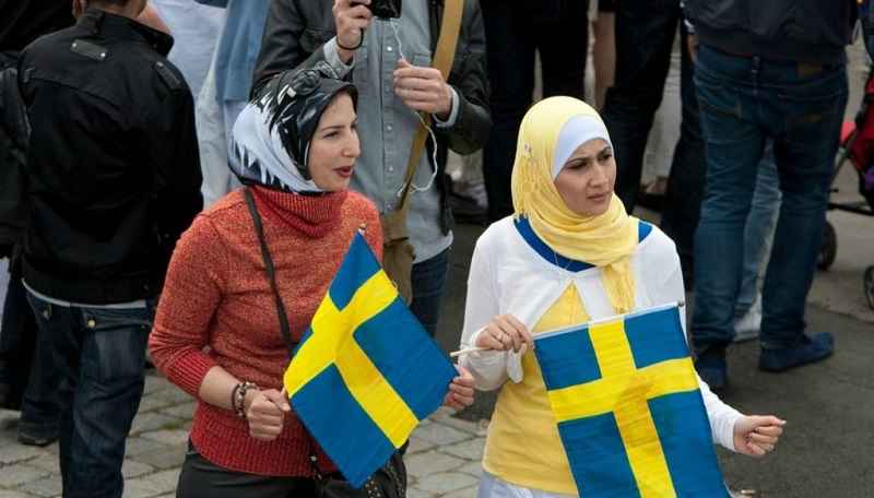 suede drapeau musulmanes voile islam 1024x683 1 1