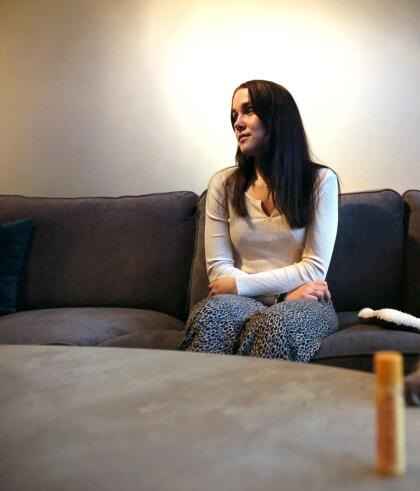 السجن لرجل أعتدى على امرأة بالاعتداء بعد احتجازها في شقتها في ستوكهولم لأكثر من 8 ساعات! 11 12 5 1