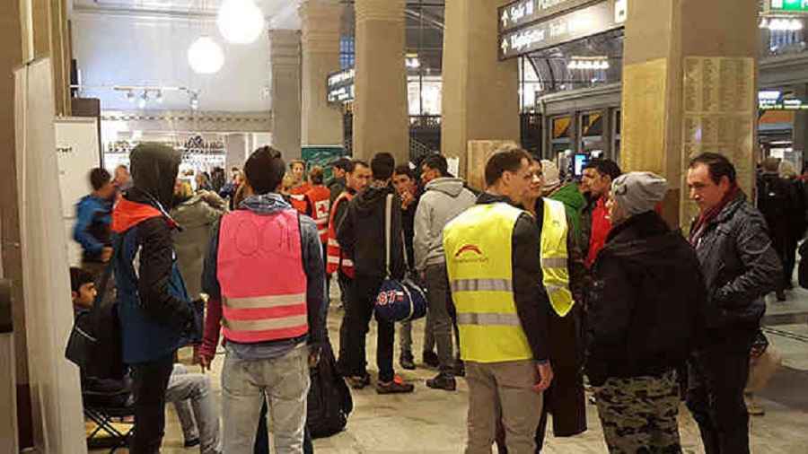 flyktingar centralstation650 6 1