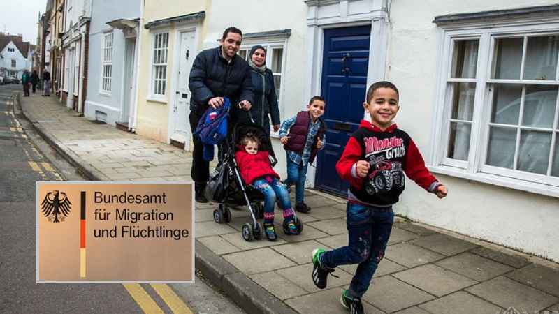 syria family uk resettled unhcr.jpg 1600x900 q85 crop subsampling 2 1