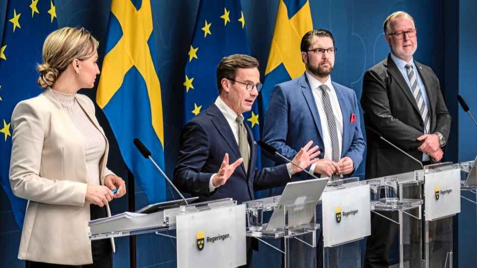 1cad0bc3 dd41 4f1c a39e aa32ce25b48a 1 1