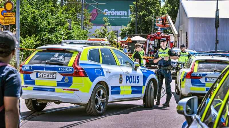 e839cdc6 821d 4b19 83b8 3d51fed2ec0a 2