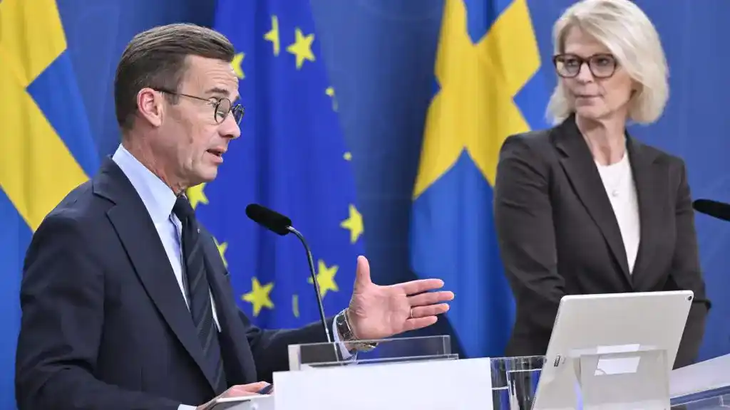 الحكومة السويدية: خفض الضرائب 1200 كرون شهرياً وعلى العاطلين العمل بدلاً من المساعدات 1 65