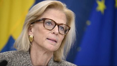 Finansminister Elisabeth Svantesson M meddelar att Bilprovningen s ljs 1