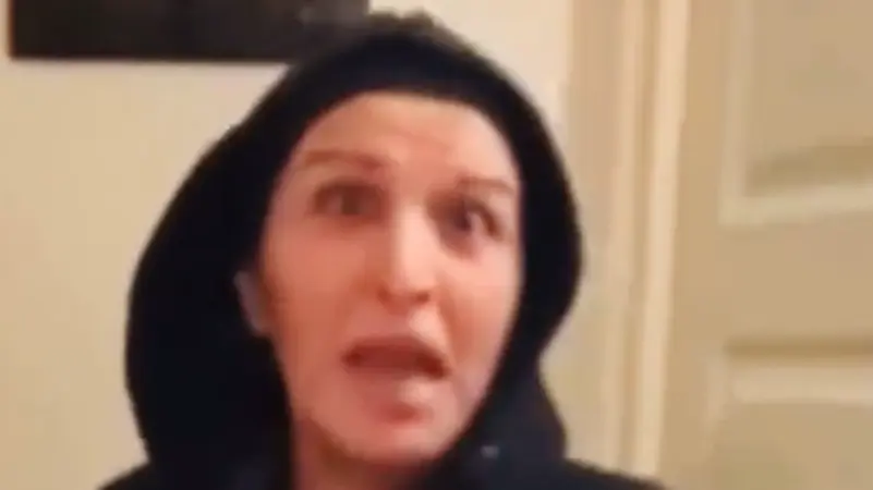 c30e098b 3986 4e08 82f5