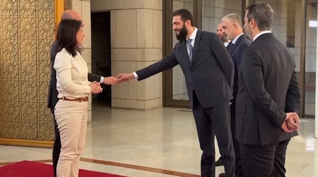 10412025 48228287 0CA5 4CD1 8202 F2174D7FF25C 1