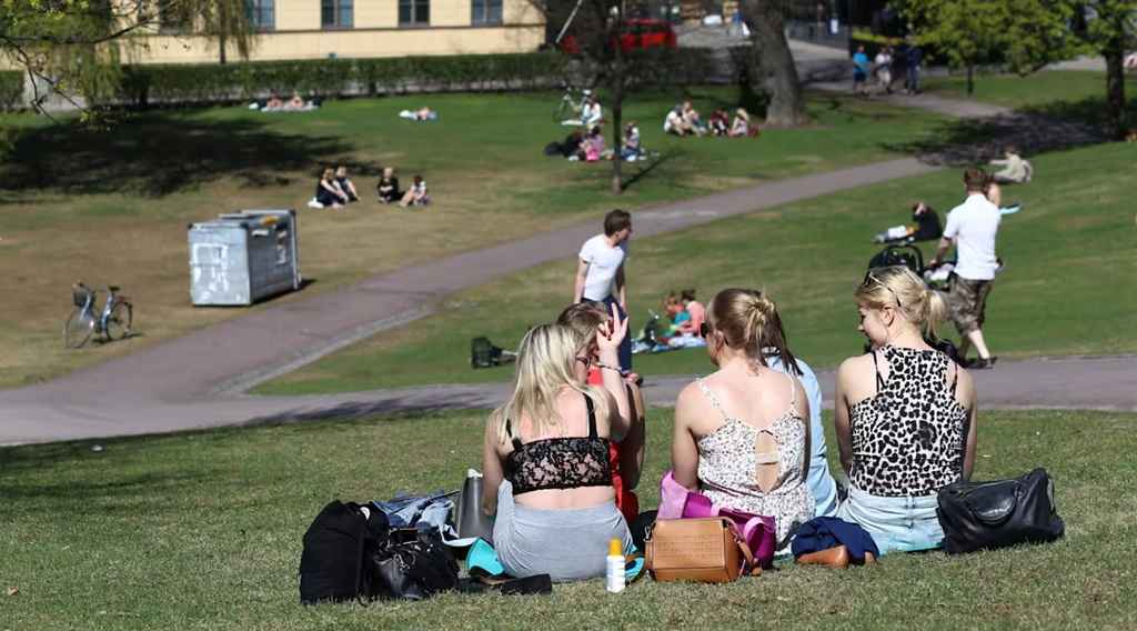 e39977d9ff9e02fc689a5d73eb2ba23f 1