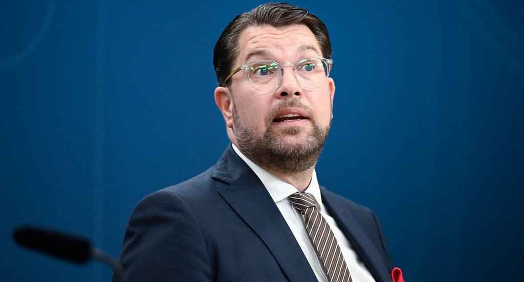 0EnTSKUSMdHhNC7gs5pVOPug3YWM REGULAR 1