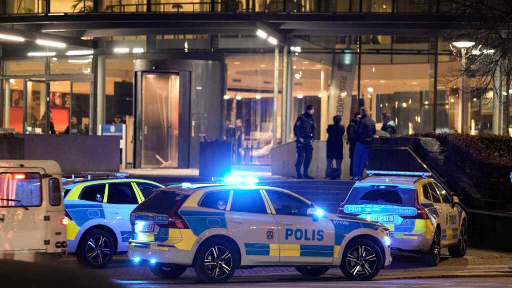 عملية أمنية كبيرة في جامعة يوتيبوري غرب السويد بسبب إنذار غامض! 1 alkompis LSXUVjcM2v 1024x576 1